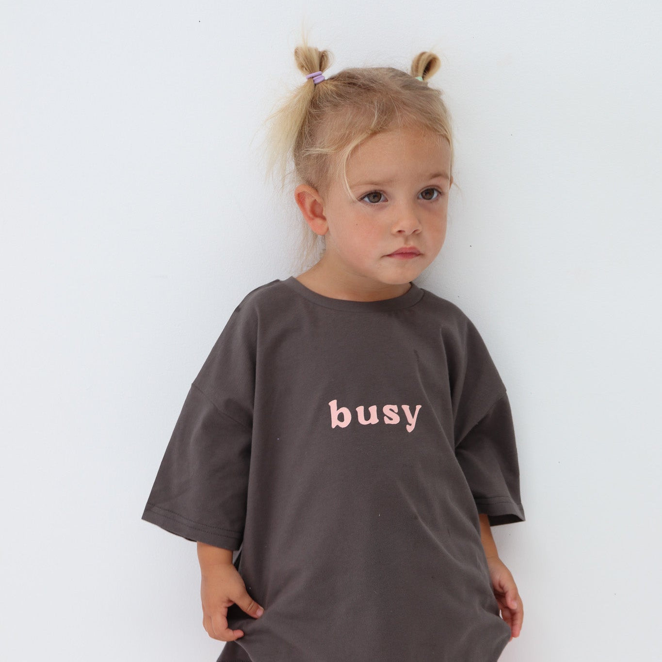 Busy Tee Charcoal Pink